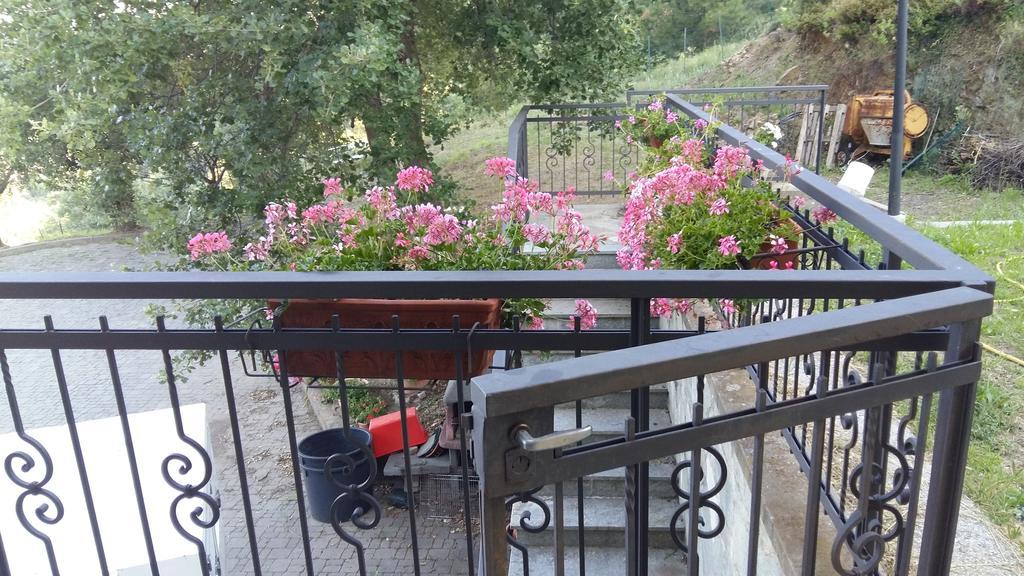 Ospitalita In Campagna Hotel Quiliano Bagian luar foto